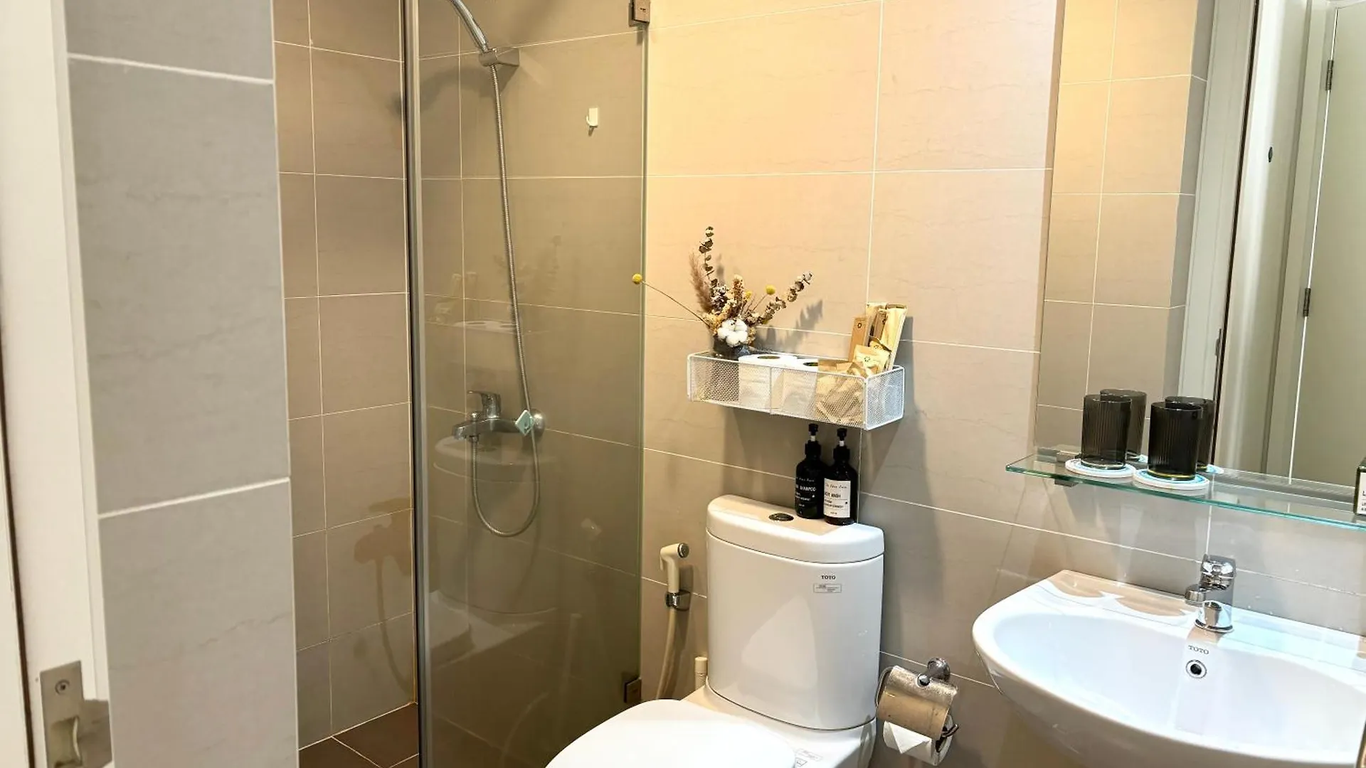 1,2 Bedroom In Masteri Thao Dien Ho Chi Minh City 0*,  Vietnam